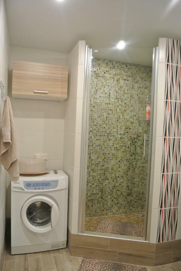 Piramida Apartments نارفا المظهر الخارجي الصورة